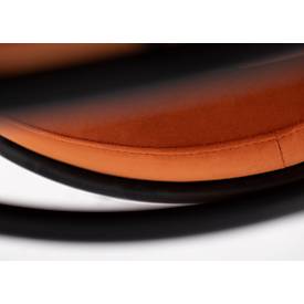 Sessel meet by Paperflow Saturne, mit Armlehnen, B 700 x T 730 x H 880 mm, Stahlrohr, Samt, Schwarz/Rost