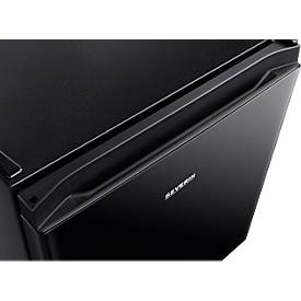 SEVERIN Mini Kühlschrank KB 8879, Schwarz, Kunststoff, 45 l, Kältefach, 2 Türfächer, 1 Glasablage, B 500 x H 445 x T 468 mm