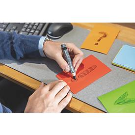 SIGEL Boardmarker Set BA013, 4-teilig, für Whiteboards/Glas-Magnetboards/Flipcharts, kegelförmig, Strichstärke 1-5 mm, mit Anspitzer, farbsortiert