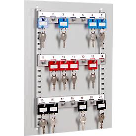 Wandtafel mit 21 Haken