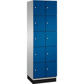 Armoire à casiers Cambio C+P, 2 compartiments, 10 casiers, avec socle, L 600 x P 525 x H 1980 mm, aluminium blanc/bleu gentiane