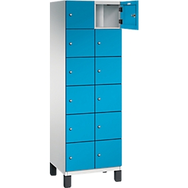 Armoire à casiers Cambio C+P, 2 compartiments, 12 casiers, sur pieds, L 600 x P 525 x H 1980 mm, gris clair/bleu clair