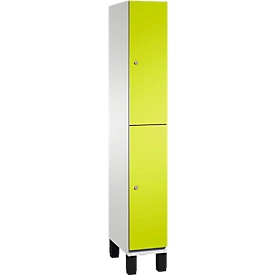 C+P Doppelstöckiger Spind Cambio, 1 Abteil, 2 Fächer, auf Füßen, B 300 x T 525 x H 1980 mm, lichtgrau/clowngrün