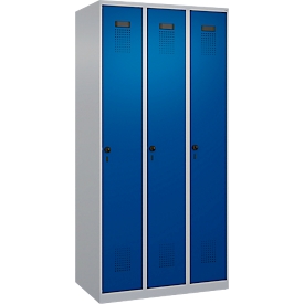 Kleiderspind C+P Evolo Plus, 3 Abteile, Anschlag rechts, Sicherheits-Drehriegel, B 900 x T 500 x H 1850 mm, weißaluminium/enzianblau