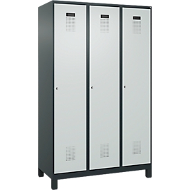 Vestiaire C+P Evolo Plus, 3 compartiments, largeur de compartiment 400 mm, avec pieds, butée à droite, butée Soft, anti-effraction, L 1200 x P 500 x H 1950 mm, serrure à cylindre, gris anthracite RAL 7016/gris clair RAL 7035