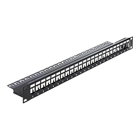 Schwarzes Patchpanel mit nummerierten AnschlÃ¼ssen, vor weiÃŸem Hintergrund.