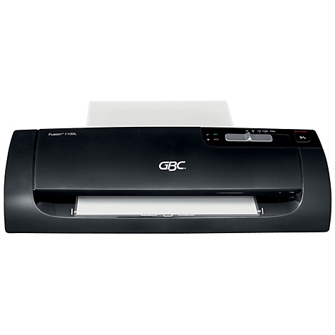 Schwarzes Laminiergerät mit weißem Papier, Marke GBC, Modell Fusion 1100L.