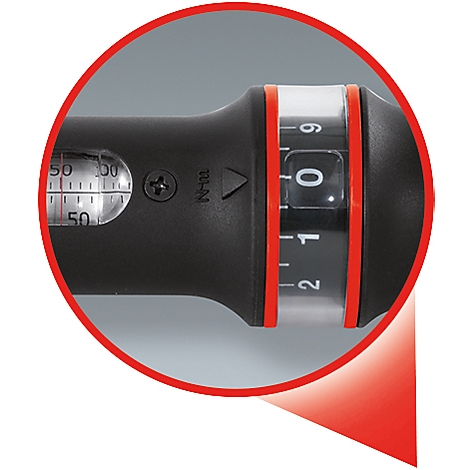 Detailaufnahme eines schwarzen Drehmomentschlüssels mit roter Markierung. Die Anzeige zeigt die Zahl 0. In einer roten Umrandung.