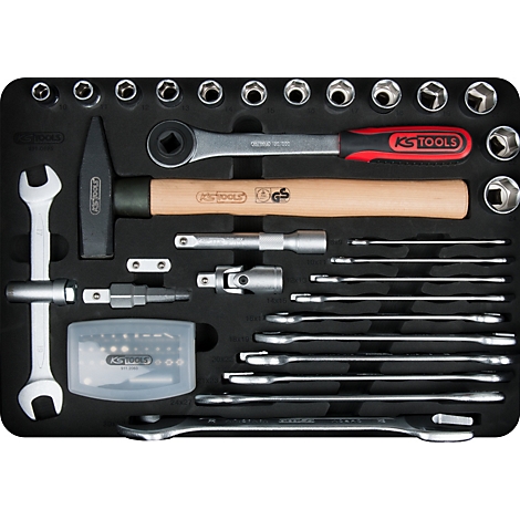 Werkzeugkasten mit verschiedenen Werkzeugen: Hammer, Schraubenschlüssel, Steckschlüsselsatz. Markenname "KS TOOLS".