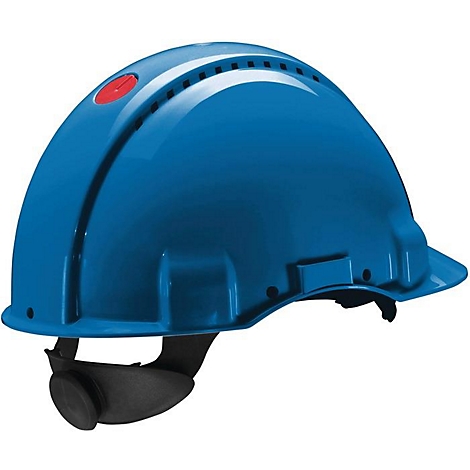 Casque de chantier bleu avec un bouton rouge sur le dessus. Le casque a des fentes de ventilation et une jugulaire noire.
