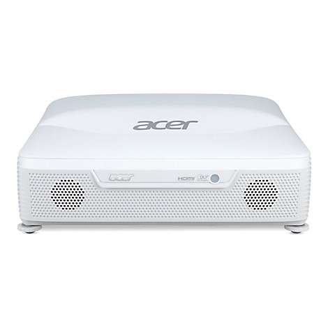 Weißer Acer Projektor in Frontansicht mit erkennbarem Logo, Lautsprechergittern sowie HDMI- und DLP-Beschriftung.