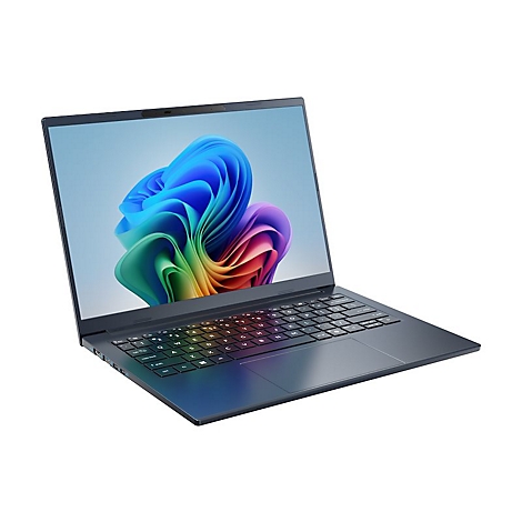 Dunkelblauer Laptop, geöffnet mit farbenfrohem Hintergrund. Tastatur mit Regenbogen-Beleuchtung.