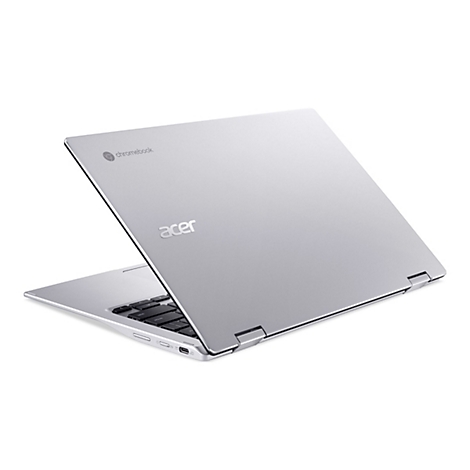 Silbernes Acer Chromebook, leicht geöffnet. Das Chromebook ist auf einem weißen Hintergrund abgebildet.