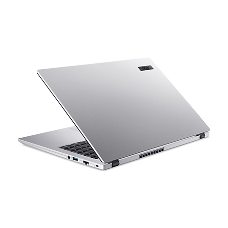 Ein silberner Laptop, teilweise geöffnet, auf weißem Hintergrund. Das Acer-Logo ist sichtbar.