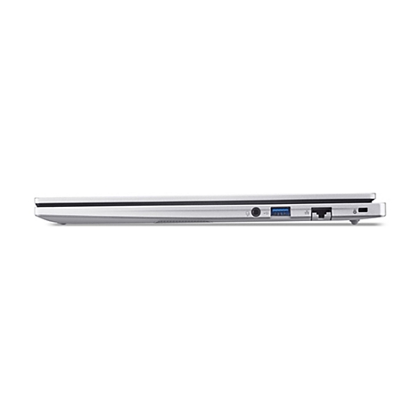 Das geschlossene, silberne Laptop-Profil. Auf der rechten Seite sind Anschlüsse zu sehen, darunter USB, Kopfhörer und Ethernet.