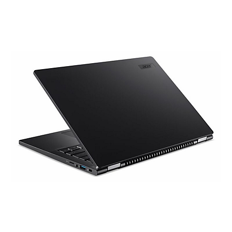 Schwarzes Acer Notebook, halb geöffnet auf weißem Hintergrund. Der Name Acer ist oben rechts zu sehen.