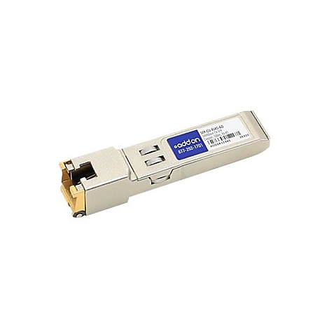 Ein metallisches SFP-Kupfer-Transceiver-Modul mit blauem Aufkleber von AddOn und RJ45-Anschluss.