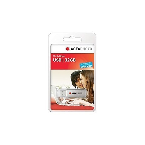 AgfaPhoto USB-Stick 32GB in versiegelter Verkaufsverpackung mit einem lächelnden Paar am Laptop.