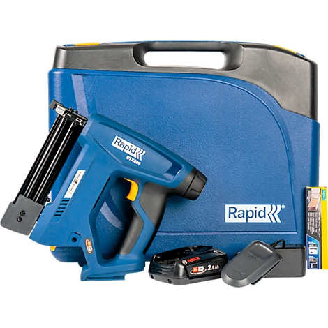 Agrafeuse bleue avec batterie, chargeur et étui. "Rapid" est écrit sur l'agrafeuse.
