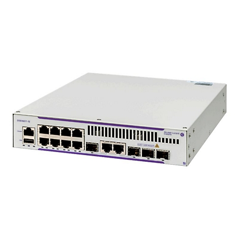 Ein grauer Alcatel-Lucent Netzwerk-Switch mit zahlreichen Anschlüssen vor weißem Hintergrund.