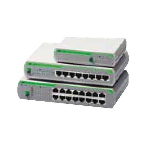 Drei gestapelte Netzwerk-Switches in Grau mit grünen Akzenten.