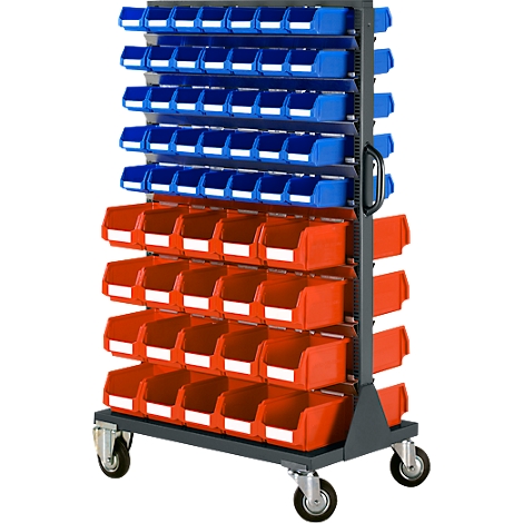 Carro de taller móvil con cajas de almacenamiento azules y rojas sobre cuatro ruedas contra un fondo blanco.