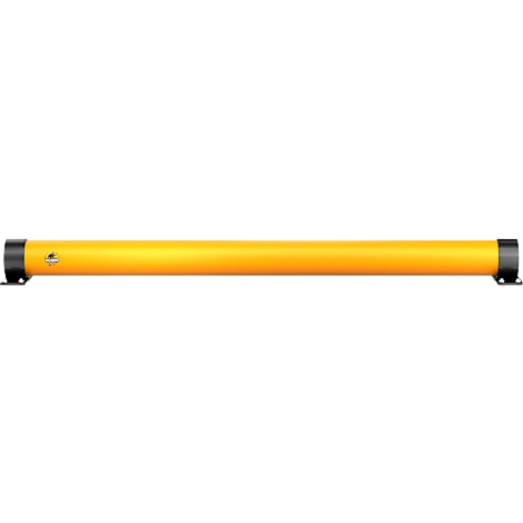 Gele, cilindrische batterij met zwarte uiteinden. Er is een klein symbool zichtbaar op het oppervlak.