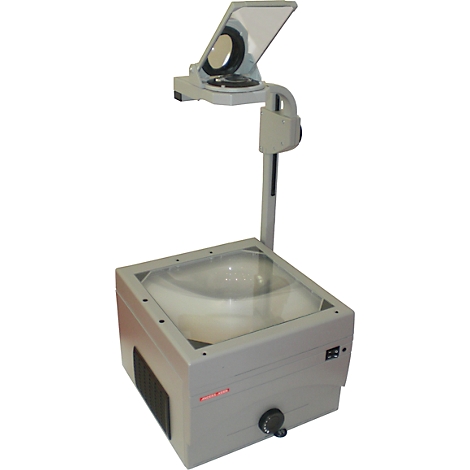 Een grijze overheadprojector met een heldere lens, hendel en verstelbare projectiekop.
