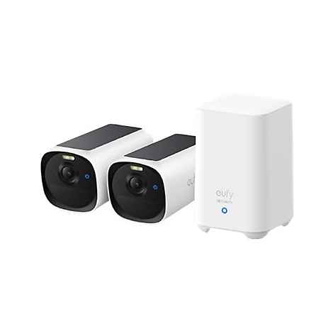Zwei weiße Eufy Sicherheitskameras mit Solarpanel und eine weiße Basisstation vor weißem Hintergrund.