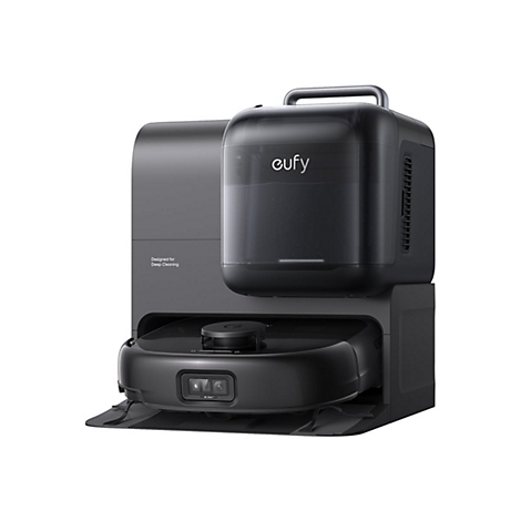 Schwarzer Eufy Saugroboter in seiner Ladestation vor weißem Hintergrund.