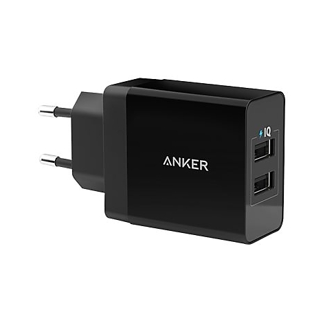 Schwarzes Anker Ladegerät mit zwei USB-Anschlüssen vor neutralem Hintergrund.