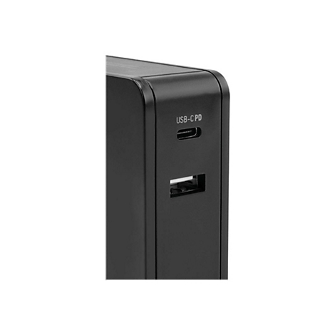 Nahaufnahme eines schwarzen Ladegeräts mit einem USB-C-PD-Anschluss und einem USB-A-Anschluss.