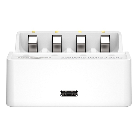 Weißes Ansmann Akkuladegerät für vier Akkus mit USB-C-Anschluss an der Front.