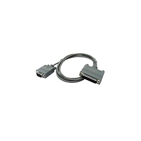 Ein graues Serielle-Kabel mit Steckern an beiden Enden, liegt auf weißem Hintergrund.