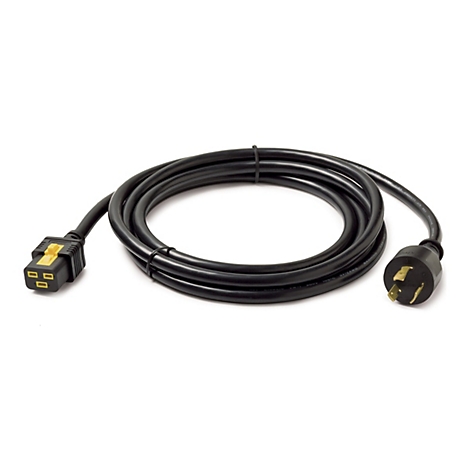 Ein schwarzes Netzkabel mit Stecker und Buchse, die auf weißem Hintergrund liegen.