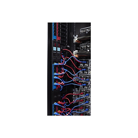 Detailaufnahme eines Serverracks mit roten und blauen Kabeln. Stromverteilereinheiten mit blauen und roten Ein- und Ausgängen.