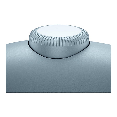 Gros plan d'un bouton argenté avec un bord rainuré et un dessus blanc. Le bouton est posé sur un boîtier arrondi.