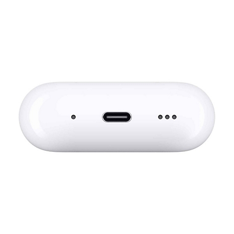 Nahaufnahme eines weißen Ladecase mit USB-C-Anschluss, einem Punkt und drei Punkten.