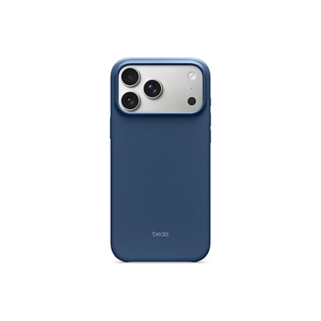 Blaues Smartphone Case mit drei Objektiven und Markenlogo „beats“ unten rechts.