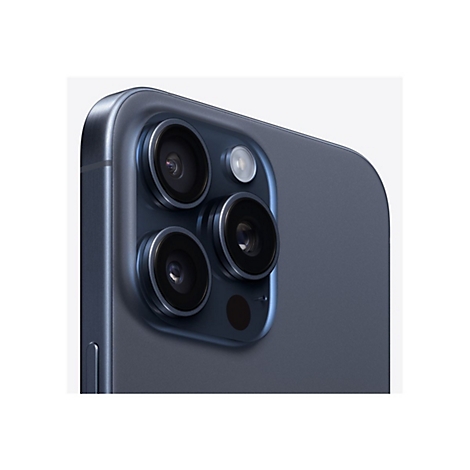 Nahaufnahme der Rückseite eines blauen iPhones mit drei Kameras, einem Blitz und einem Mikrofon.