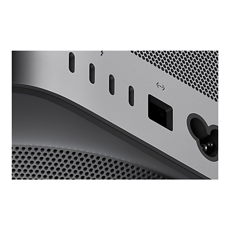 Nahaufnahme eines silberfarbenen Computergehäuses. Sichtbar sind Schlitze, Anschlüsse und ein Lochmuster.