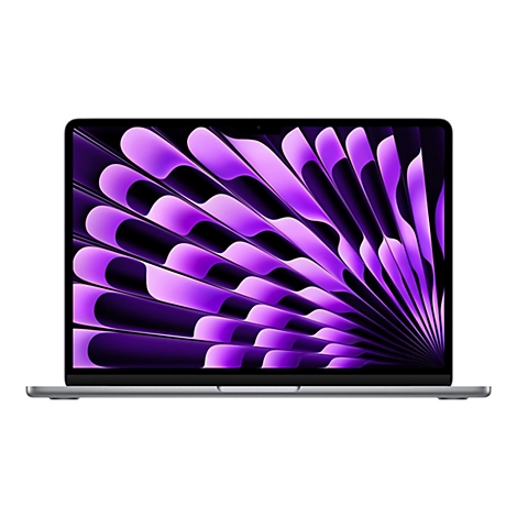 Graues Apple MacBook Air, das im geÃ¶ffneten Zustand vor weiÃŸem Hintergrund steht, mit violettfarbenem Hintergrund.