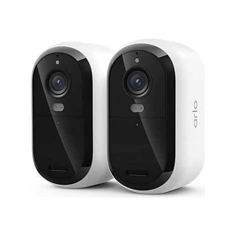 Zwei weiße Arlo Überwachungskameras in abgerundetem Design stehen nebeneinander vor einem weißen Hintergrund.