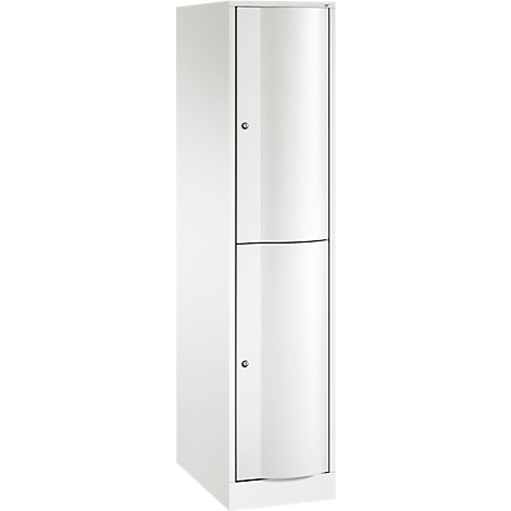 Un casier blanc et haut avec deux portes équipées de poignées.