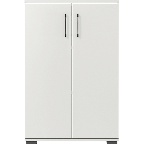 Armoire blanche à deux portes avec poignées noires, reposant sur de petits pieds gris.