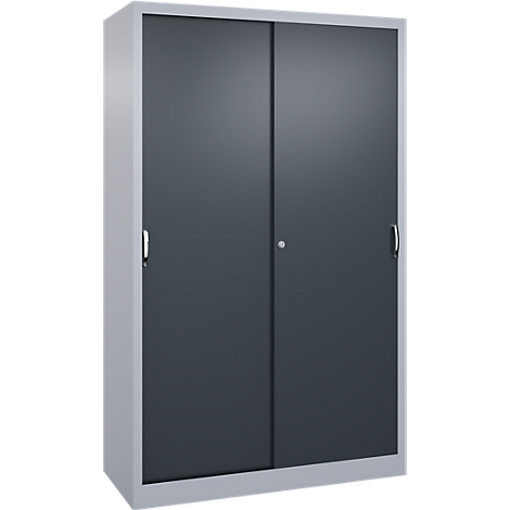 Armoire métallique grise avec deux portes coulissantes gris foncé sur fond neutre.
