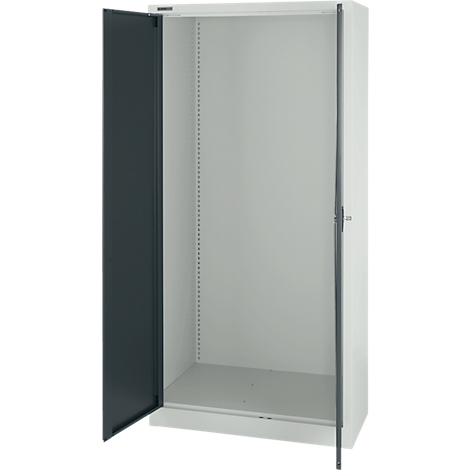 Armoire de classement blanche ouverte avec porte grise ; vide.