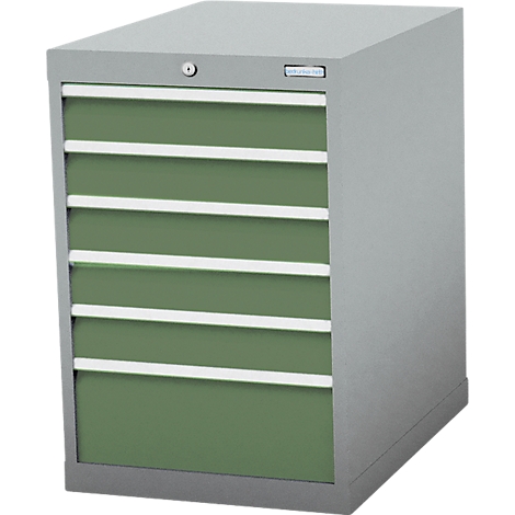 Armoire grise à 5 tiroirs. Les tiroirs sont verts avec des poignées blanches.
