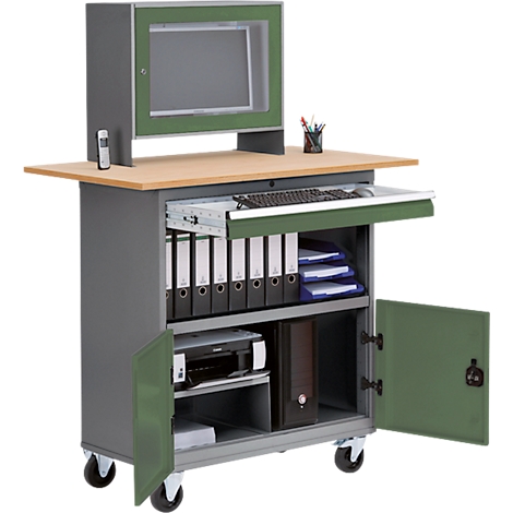 Poste de travail informatique gris avec écran, clavier, imprimante et roulettes. Détails verts sur les portes et le cadre de l'écran.