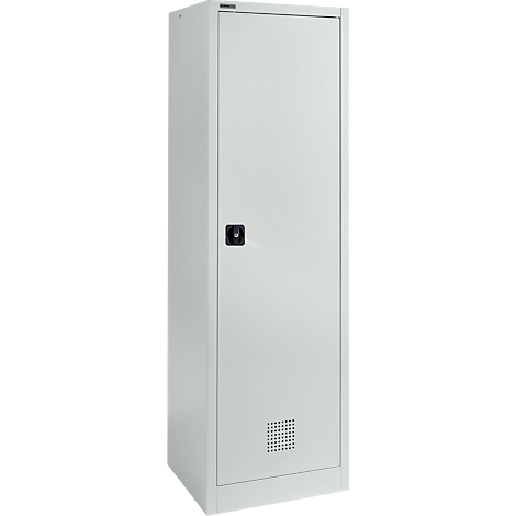 Une armoire en acier blanche et haute avec une porte. L'armoire a une poignée noire et une grille d'aération.